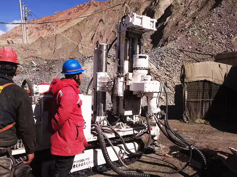 阿克陶百源丰矿业有限公司某矿ZDY4600LPS型钻机