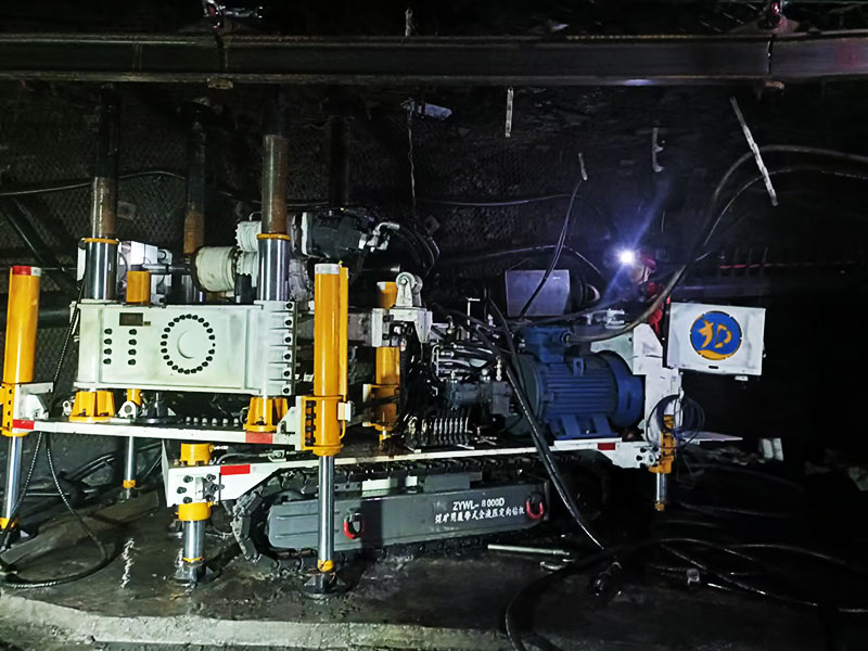 贵州毕节市赫章县优能集团某矿ZYWL-8000D（全方位）型钻机