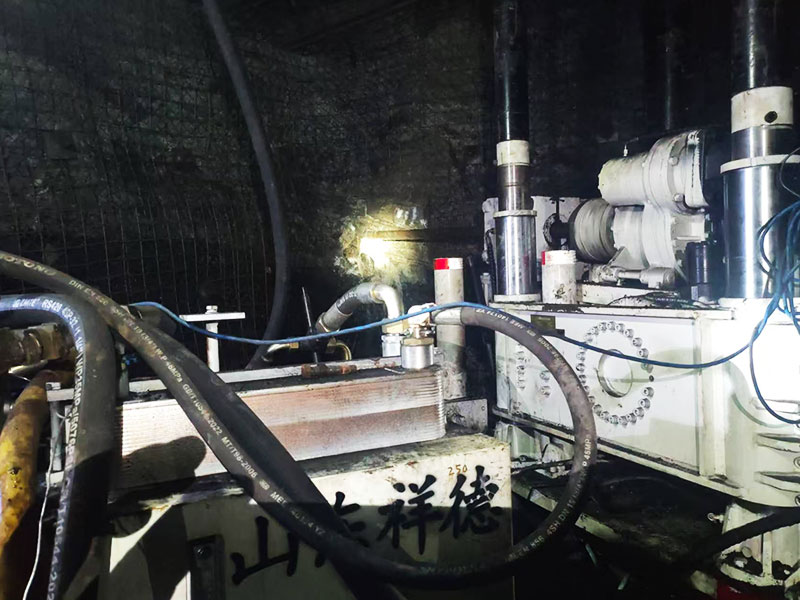 龙煤矿业集团某矿ZDY6500LD(全方位)型钻机